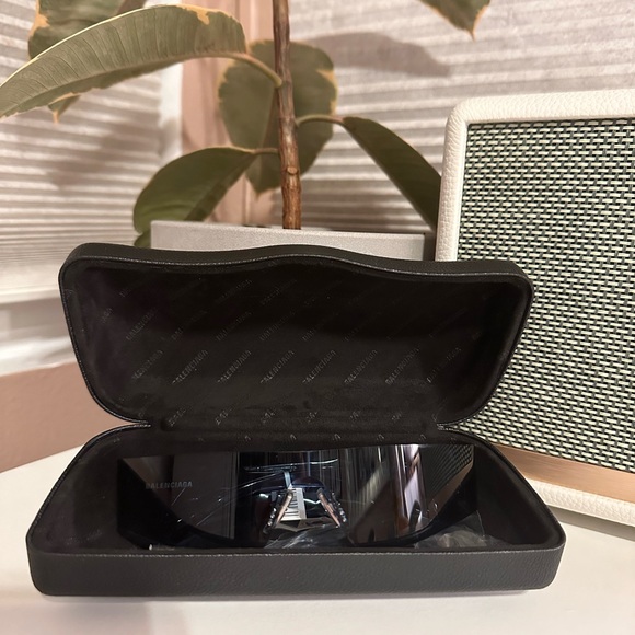 3. BALENCIAGA BB0041S Wrapped Style Silhouette Mask Blue 99mm Unisex Sunglasses - Picture 4 of 6